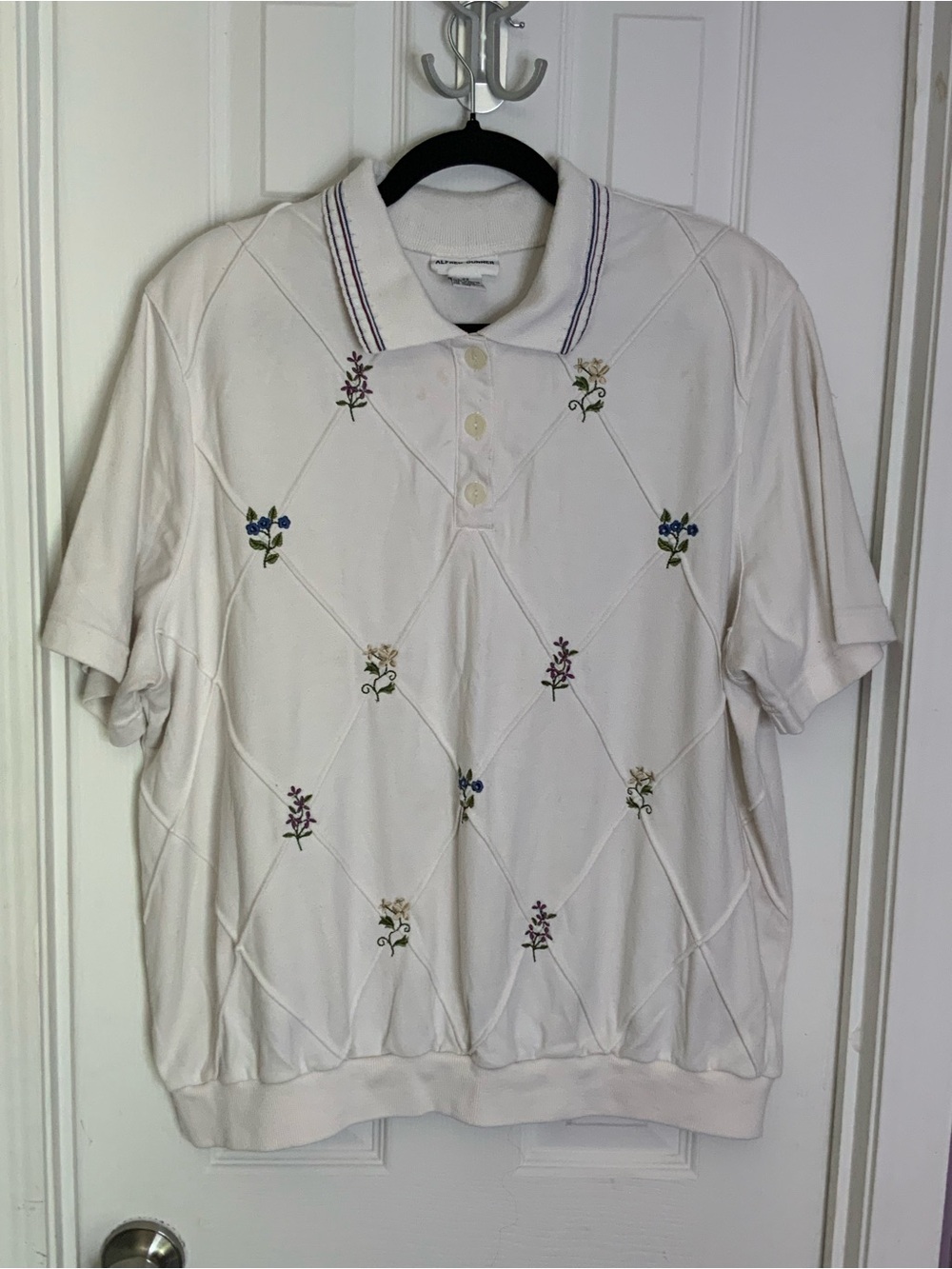 Vintage Alfred Dunner White Embroidered Polo with Blue Trim *Stained*